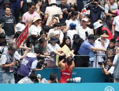 中网女单抽签出炉，郑钦文首轮对阵去年温网冠军莱巴金娜