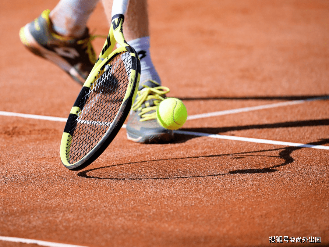 “新王”登基！阿尔卡拉斯温网夺冠，西班牙网球长盛不衰的秘密何在？