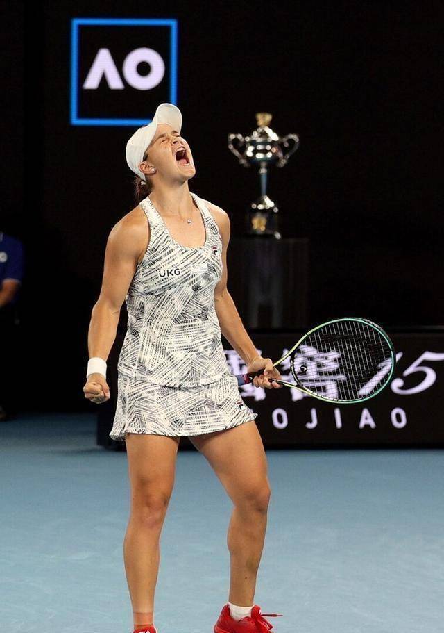 巴蒂：澳网夺冠后仰天怒吼，有多人明白冠军背后的汗水与艰辛