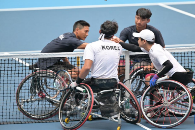 中国女子轮椅网球组合成功晋级女双决赛